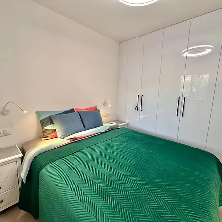 Sunset 5 & Heated Pool Apartment Los Cristianos (Tenerife)